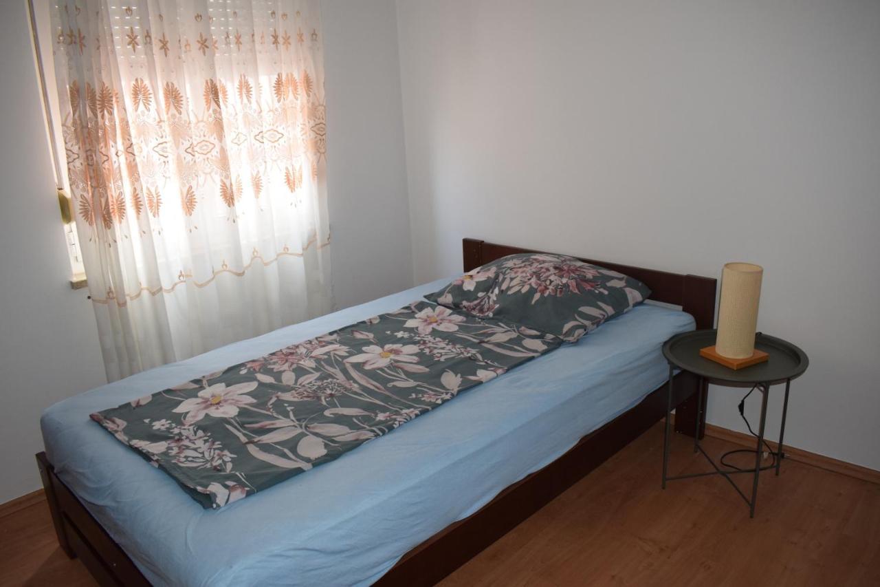Esperanza Apartment Pula Extérieur photo